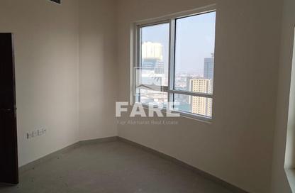 Apartment - 3 - 4 for rent in Ameer Bu Khamseen Tower - Al Majaz 3 - Al Majaz - Sharjah Apartment - 3 - 4 for rent in Ameer Bu Khamseen Tower - Al Majaz 3 - Al Majaz - Sharjah