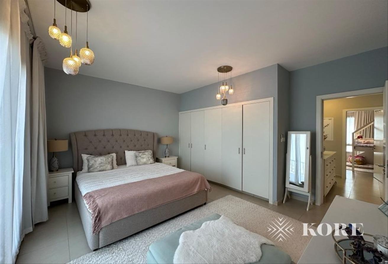 Large Plot | Upgraded | Single Row photo 9