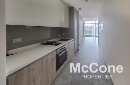 Apartment - Studio - 1 Bathroom for rent in Peninsula One - Peninsula - Business Bay - Dubai