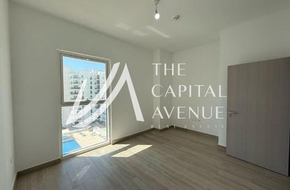 Apartment - 3 Bedrooms - 3 Bathrooms for rent in Waters Edge - Yas Island - Abu Dhabi