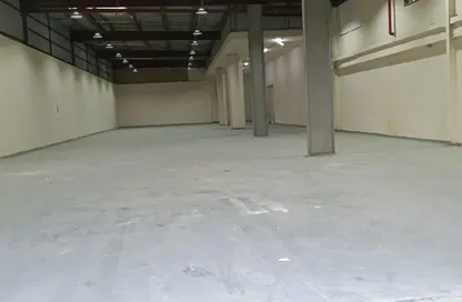 مستودع - استوديو - 2 حمامات للايجار في المنطقة الصناعية رقم 4 - المنطقة الصناعية بالشارقة - الشارقة