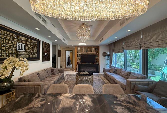 94011772 - Property Main Image