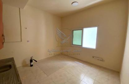 Apartment - Studio - 1 Bathroom for rent in Al Butina 9 Building - Al Butina - Sharjah Apartment - Studio - 1 Bathroom for rent in Al Butina 9 Building - Al Butina - Sharjah