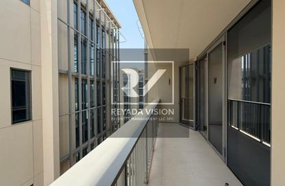 Apartment - 1 - 2 for rent in Building C - Al Zeina - Al Raha Beach - Abu Dhabi