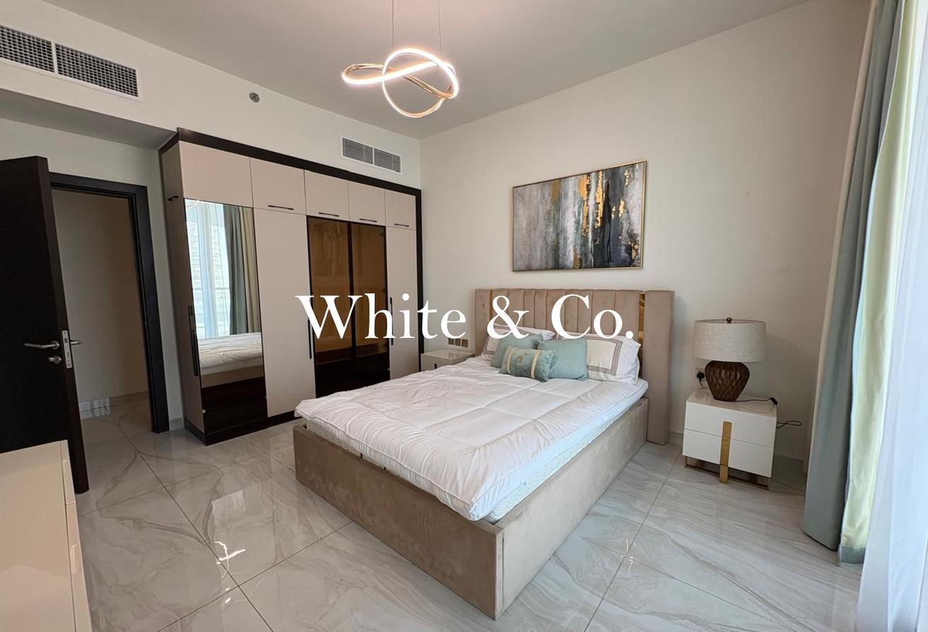 Large Study | Fully Furnished | Pool View photo 5
