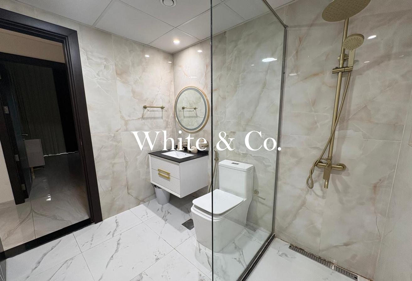 Large Study | Fully Furnished | Pool View photo 13