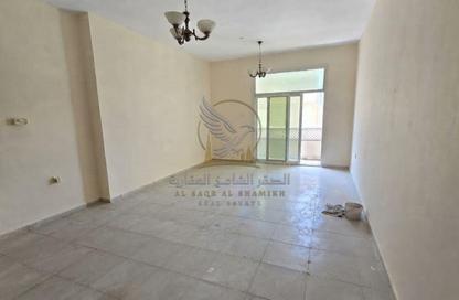 Apartment - 1 - 2 for rent in Al Qulaya'ah - Al Sharq - Sharjah Apartment - 1 - 2 for rent in Al Qulaya'ah - Al Sharq - Sharjah