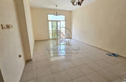 Apartment - 1 - 2 for rent in Al Qulaya'ah - Al Sharq - Sharjah Apartment - 1 - 2 for rent in Al Qulaya'ah - Al Sharq - Sharjah