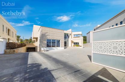 Villa - 6 - 7+ for sale in Sector E - Emirates Hills - Dubai Villa - 6 - 7+ for sale in Sector E - Emirates Hills - Dubai