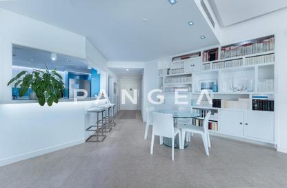 Apartment - 3 Bedrooms - 4 Bathrooms for sale in Jash Hamad - Shoreline Apartments - Palm Jumeirah - Dubai