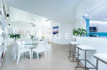 Apartment - 3 Bedrooms - 4 Bathrooms for sale in Jash Hamad - Shoreline Apartments - Palm Jumeirah - Dubai