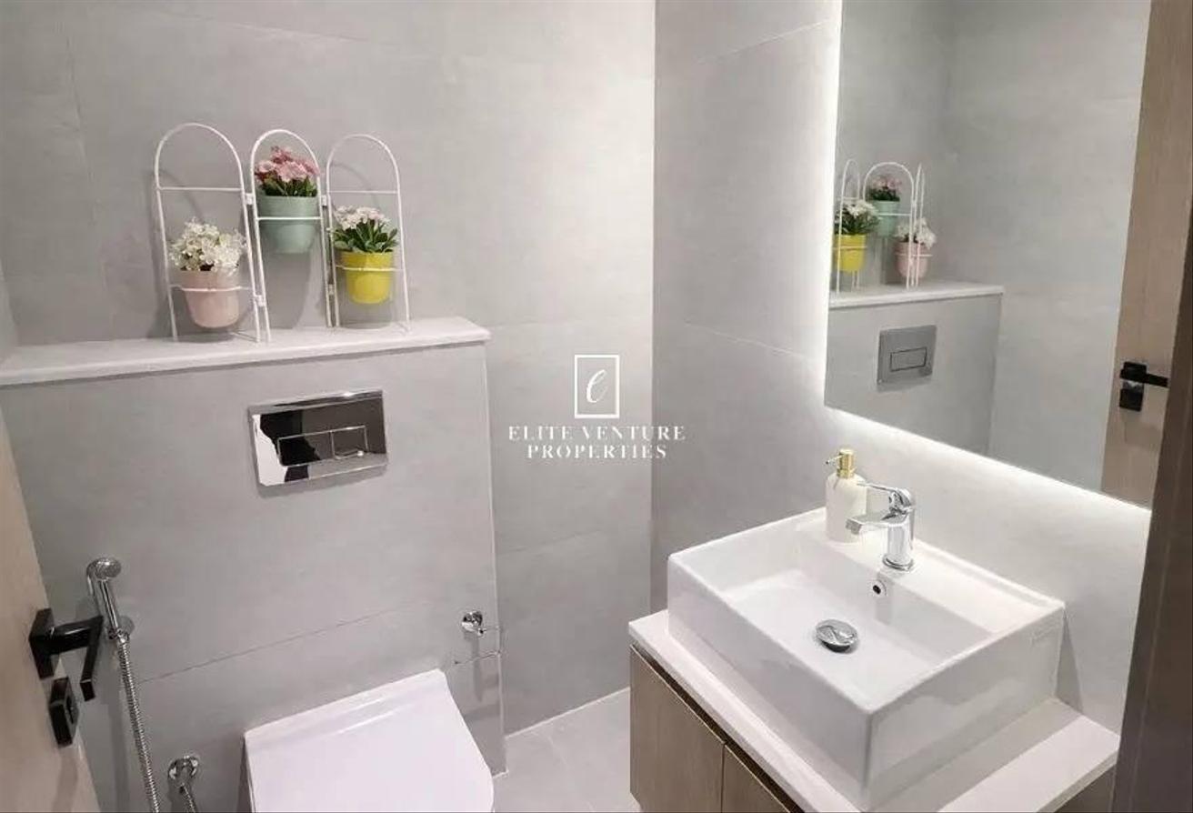 MODERN 1-BHK | FULLY FURNISHED | COMMUNITY VIEW photo 7