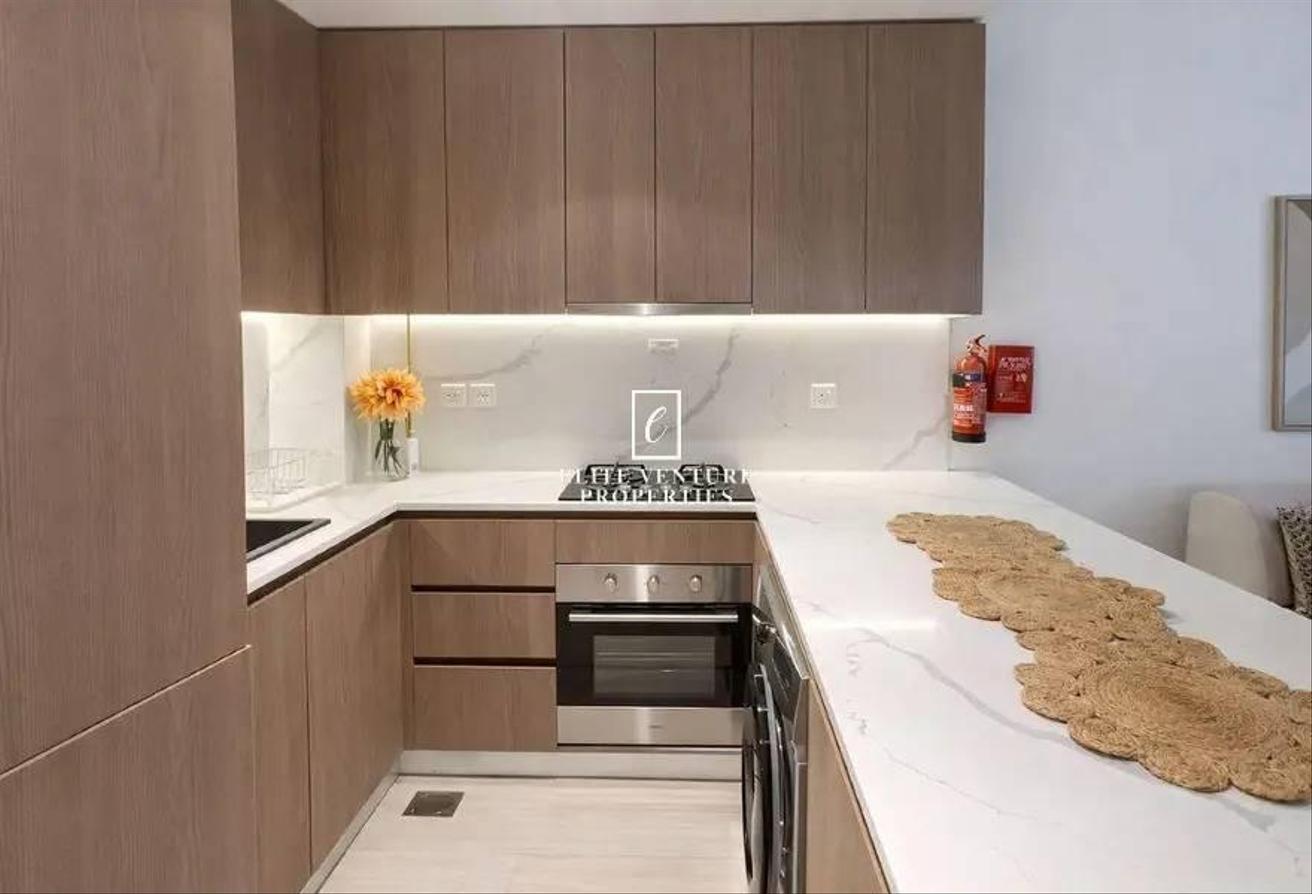 MODERN 1-BHK | FULLY FURNISHED | COMMUNITY VIEW photo 6