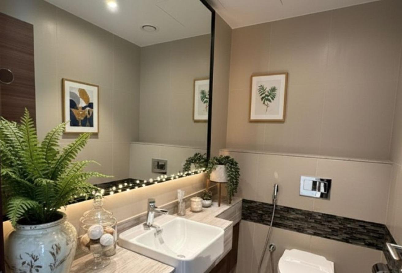 2 BR | High Floor | Panoramic Burj Khalifa View photo 9