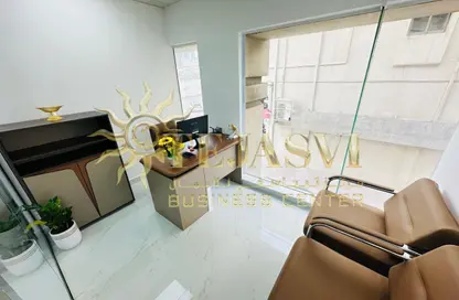 مكتب - غرفة نوم - 1 حمام للايجار في ريم ريزدنسي - الكرامة - دبي