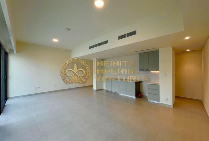 102001228 - Property Image 2