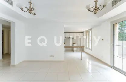 Villa - 2 Bedrooms - 2 Bathrooms for rent in Springs 3 - The Springs - Dubai