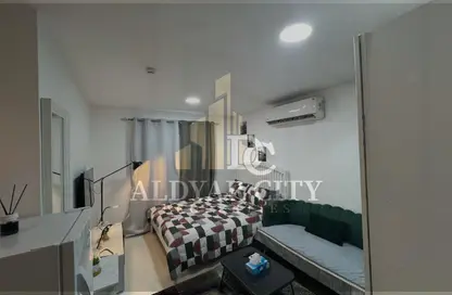 شقة - 1 حمام للايجار في برج الكورنيش - طريق كورنيش عجمان - عجمان