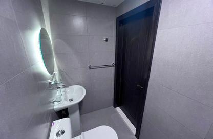 Apartment - Studio - 1 Bathroom for rent in Al Manaseer - Abu Dhabi