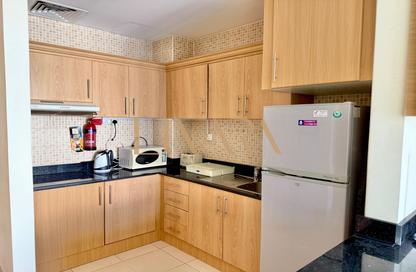 Apartment - 1 - 1 for rent in Mayfair Residency - Business Bay - Dubai