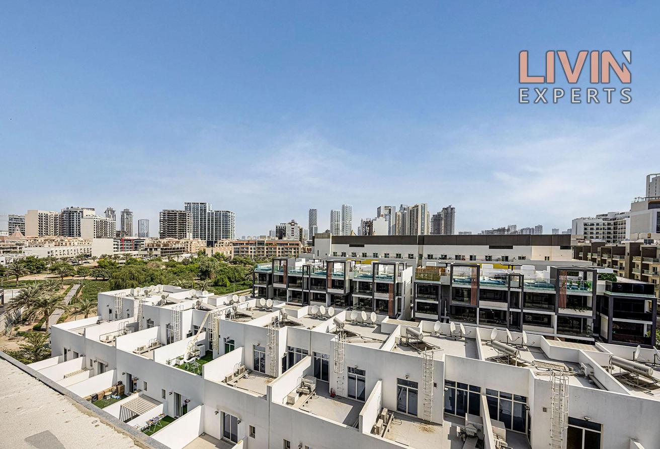 Stylish Studio | Fully Furnished | Community View photo 18