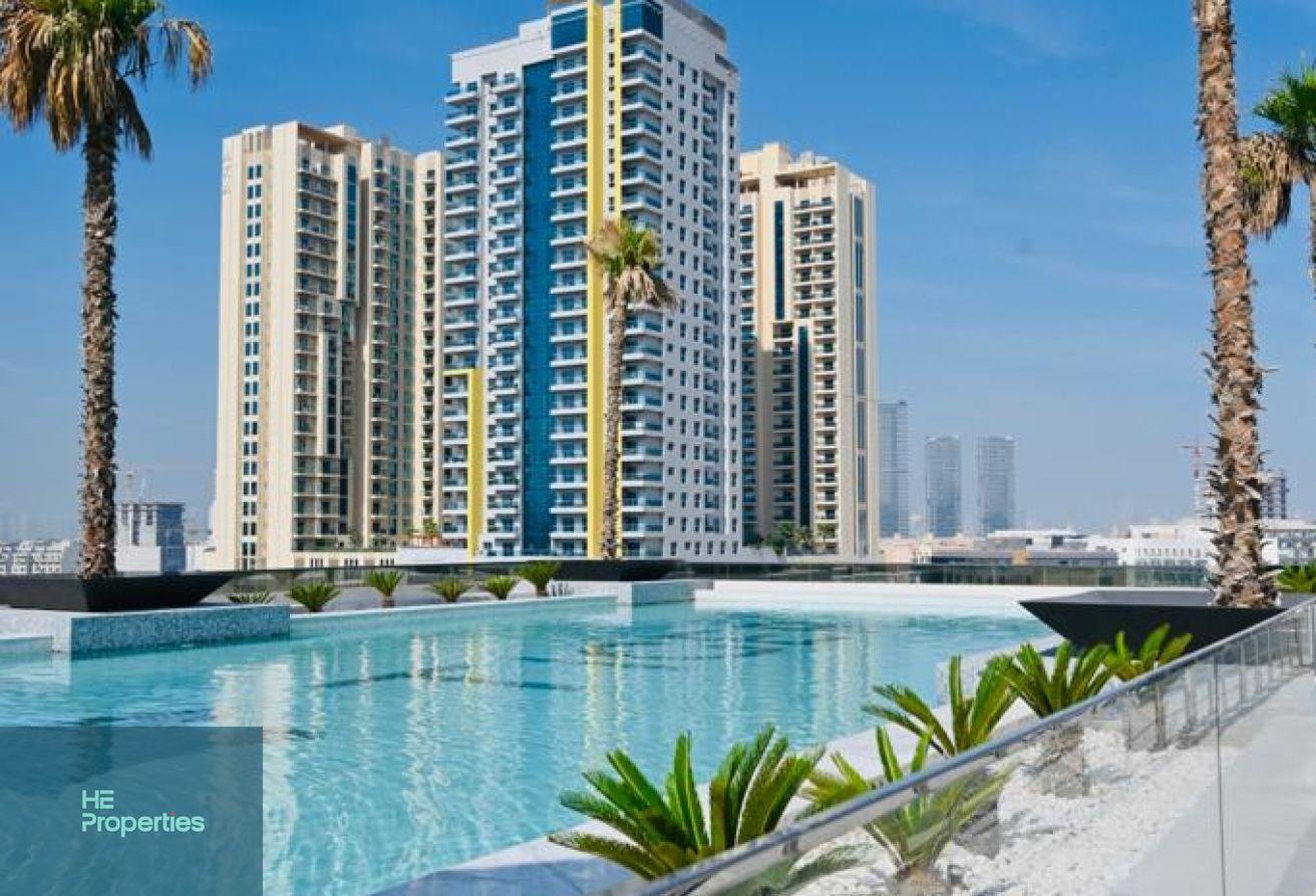 FURNISHED | MODERN LIVING | SPACIOUS UNIT photo 4