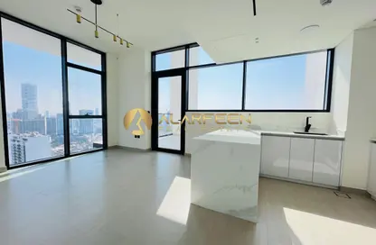 شقة - 2 غرف نوم - 2 حمامات للايجار في بنغاطي هاوس - الضاحية 10 - قرية جميرا الدائرية - دبي