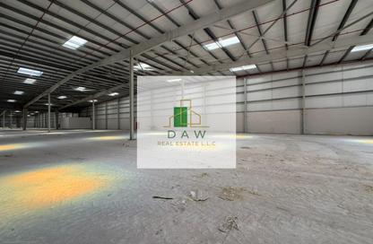 Warehouse - Studio - 1 Bathroom for rent in Al Sajaa - Sharjah