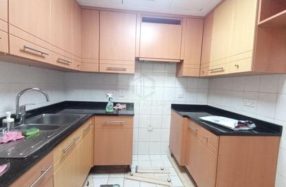 Apartment - 3 Bedrooms - 3 Bathrooms for rent in 21st Century Tower - Sheikh Zayed Road - Dubai