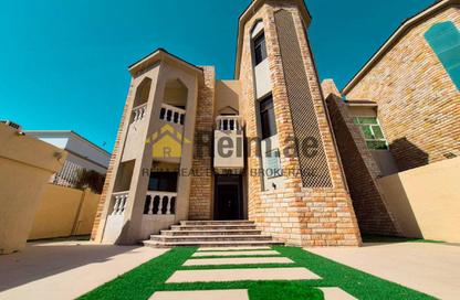 Villa - 4 Bedrooms - 5 Bathrooms for rent in Jumeirah 2 Villas - Jumeirah 2 - Jumeirah - Dubai