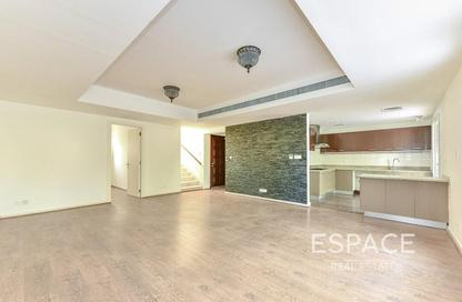 Villa - 3 Bedrooms - 3 Bathrooms for rent in Springs 6 - The Springs - Dubai