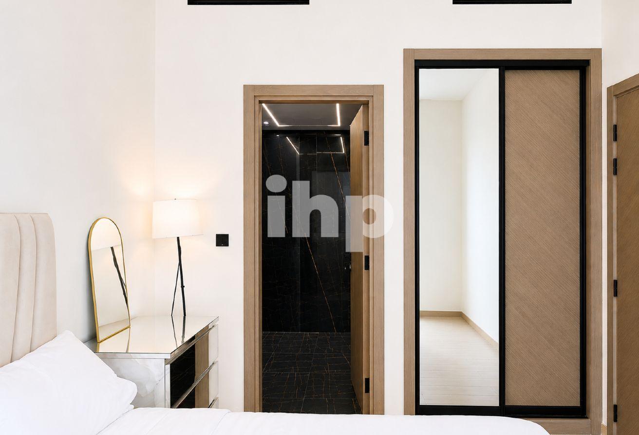 Spacious & Modern| Premium Finishes|Move in Ready photo 13