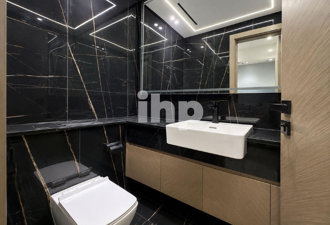 Spacious & Modern| Premium Finishes|Move in Ready photo 16