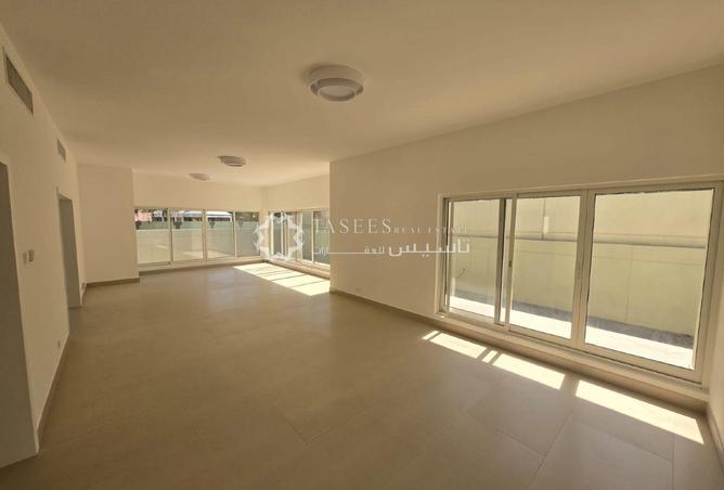 73842441 - Property Image 3