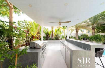 Villa - 4 Bedrooms - 4 Bathrooms for sale in Jumeirah Park Homes - Jumeirah Park - Dubai