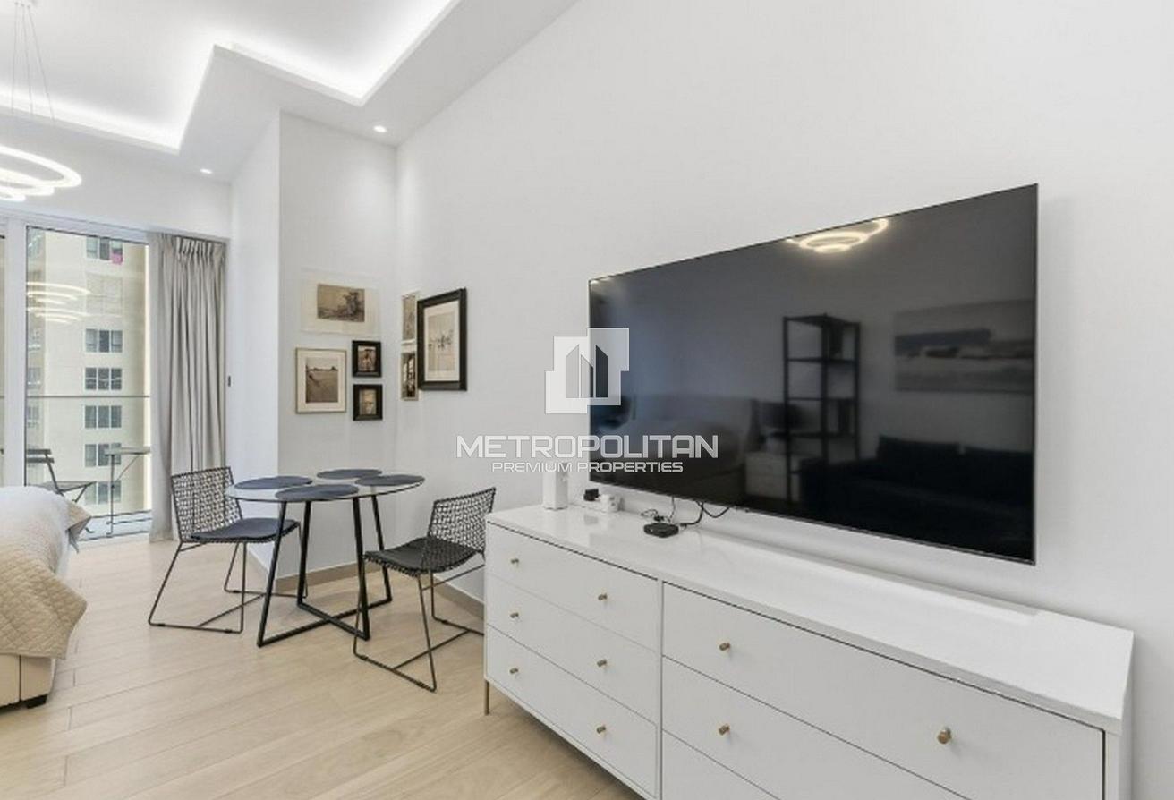 Furnished | Vacant from September | High Floor photo 9