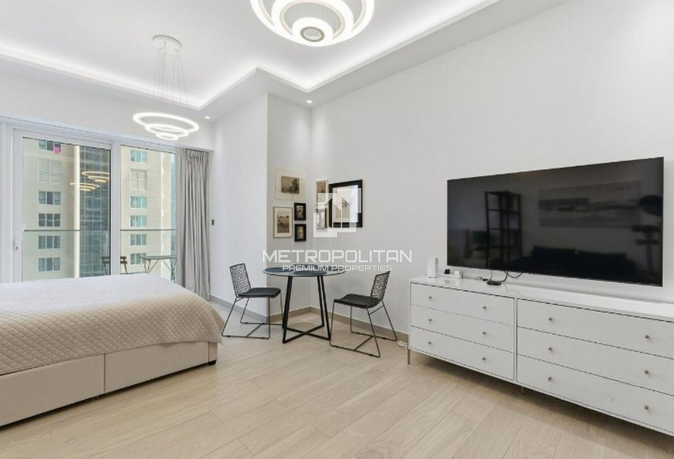 Furnished | Vacant from September | High Floor photo 5