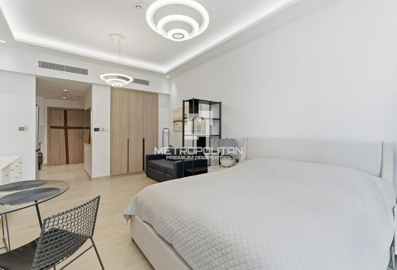 Furnished | Vacant from September | High Floor photo 4