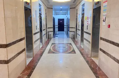 شقة - 2 غرف نوم - 3 حمامات للايجار في برج علي موسى 1 - المجاز 2 - المجاز - الشارقة