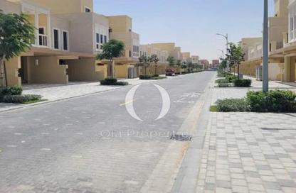 Townhouse - 4 - 5 for rent in Malta - Damac Lagoons - Dubai