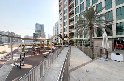 شقة - 2 غرف نوم - 3 حمامات للايجار في برج كورال - الخليج التجاري - دبي