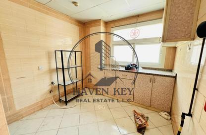 Apartment - 2 - 2 for rent in Fire Station Road - Muwaileh - Sharjah