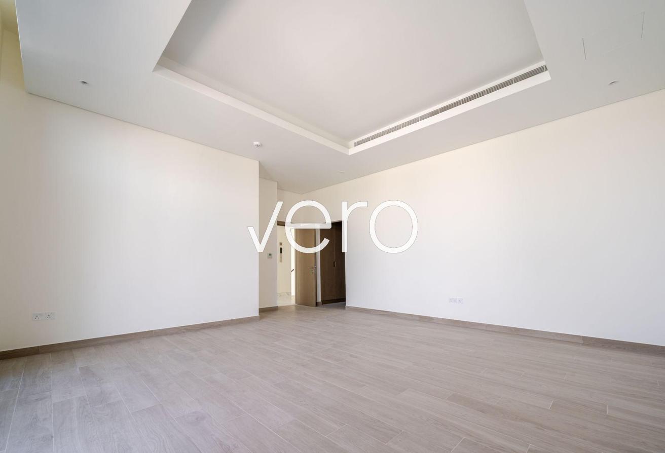 With Landscape | Away From Cables | Brand New photo 15
