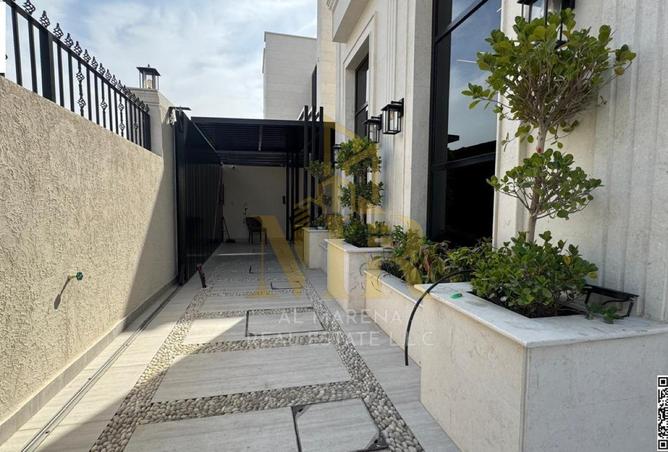 60933700 - Property Image 2