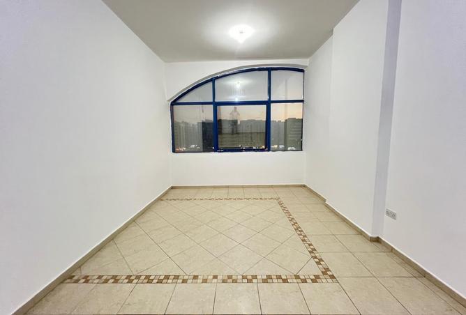 Large Private building 2bhk apt with central ac