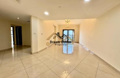 Apartment - 2 Bedrooms - 2 Bathrooms for rent in Al Durrah 7 Jadaf Building - Al Jaddaf - Dubai