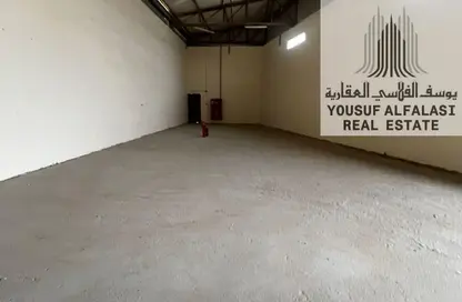 مستودع - استوديو - 1 حمام للايجار في أم الثعوب - أم القيوين