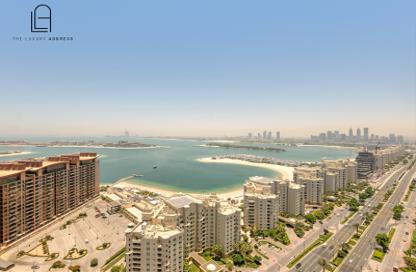 Apartment - 1 Bedroom - 2 Bathrooms for sale in The Palm Tower - Palm Jumeirah - Dubai