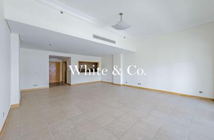 Apartment - 1 Bedroom - 2 Bathrooms for rent in Al Hamri - Shoreline Apartments - Palm Jumeirah - Dubai