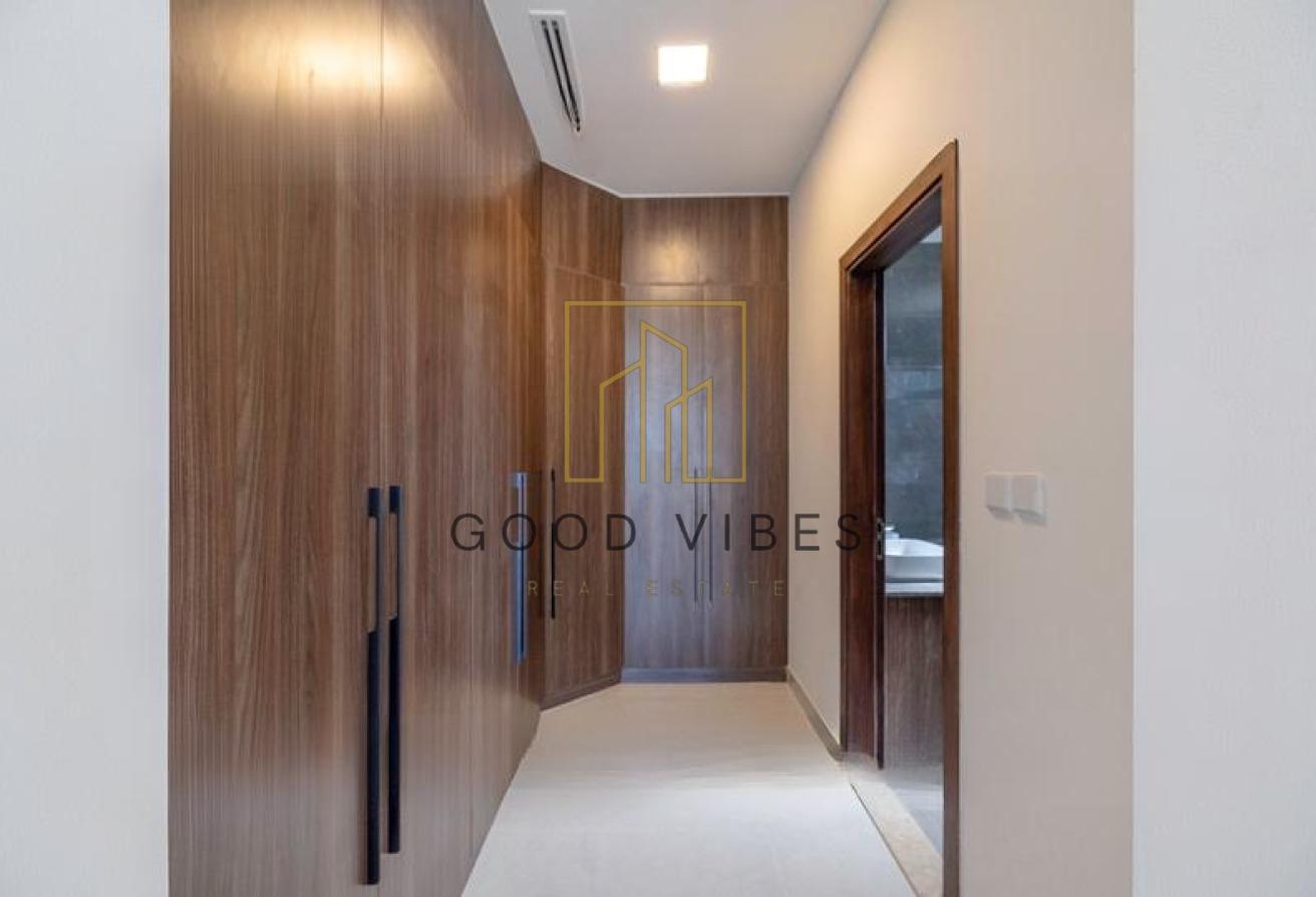 Spacious | Elegant | Custom-Built | 5-BedroomVilla photo 12